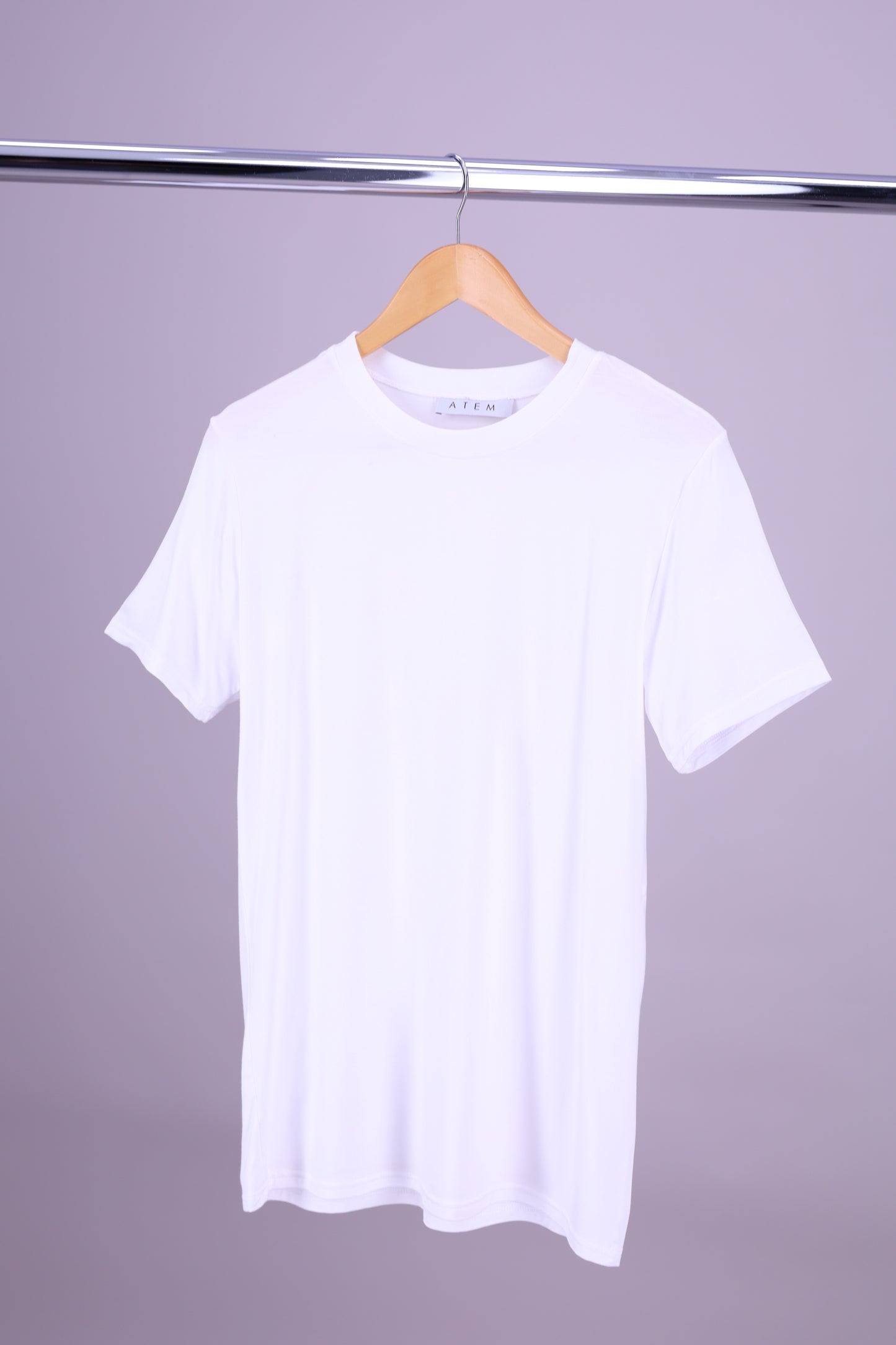 playera de bambu cuello redondo hombre blanca, ropa ecologica UPF 50+, Atem. Playera completa.