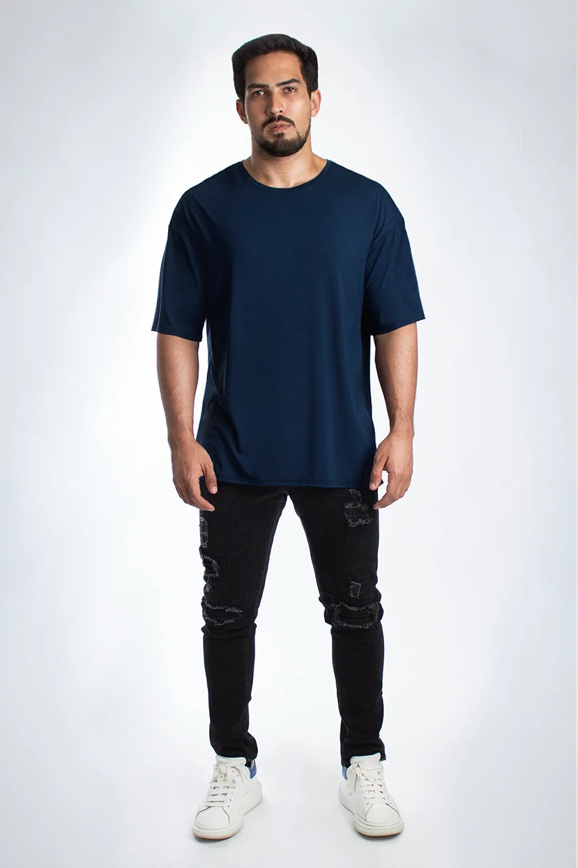 playera de bambu cuello redondo hombre color azul marino, ropa ecologica UPF 50+, Atem. oversized azul marino de bambú.
